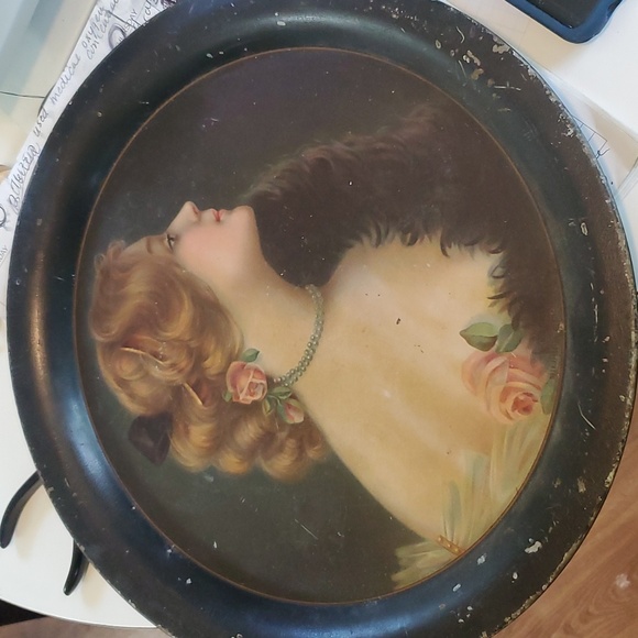 Nice Victorian heavy tray may be reproduction from 50s or 60s?? Not sure of age - Picture 7 of 17
